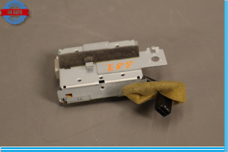 Load image into Gallery viewer, 11-17 Infiniti QX56 QX80 Radio Stereo Antenna Amplifier Oem