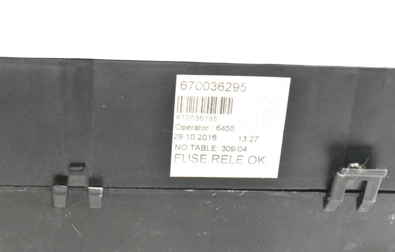 Load image into Gallery viewer, 14-17 Maserati Ghibli Power Distribution Fuse Relay Junction Box 670008649 Oem