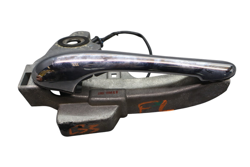 Load image into Gallery viewer, 03-13 Maserati Quattroporte M139 Front Left Side Exterior Door Handle Oem