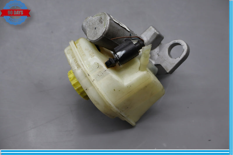 Load image into Gallery viewer, 03-12 Bentley Continental GTC Flying Spur Brake Booster Master Cylinder Oem