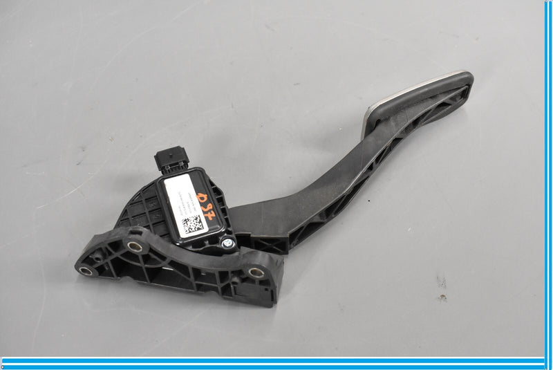 Load image into Gallery viewer, 18-20 Jaguar E-Pace Front Lower Gas Pedal Accelerator Throttle Sensor Oem