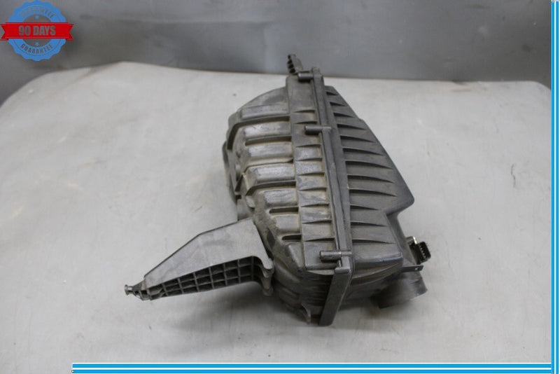 Load image into Gallery viewer, 10-12 Land Range Rover Left Side Air Intake Cleaner Filter Box Housing Oem