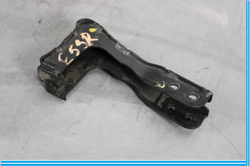 Load image into Gallery viewer, 11-18 Audi A8 Quattro Right Passenger Side Sub Frame Mounting Bracket Oem