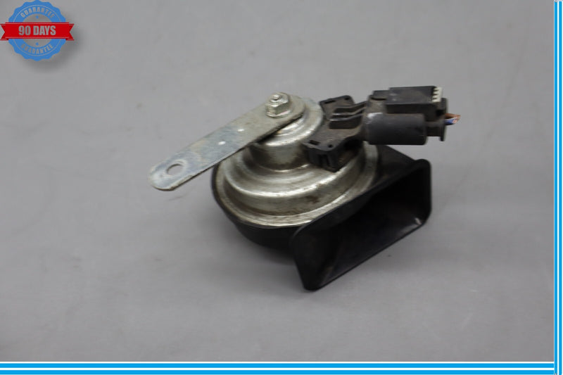 Load image into Gallery viewer, 13-16 Mercedes GL550 GL450 Front High Tone Signal Siren Horn Oem