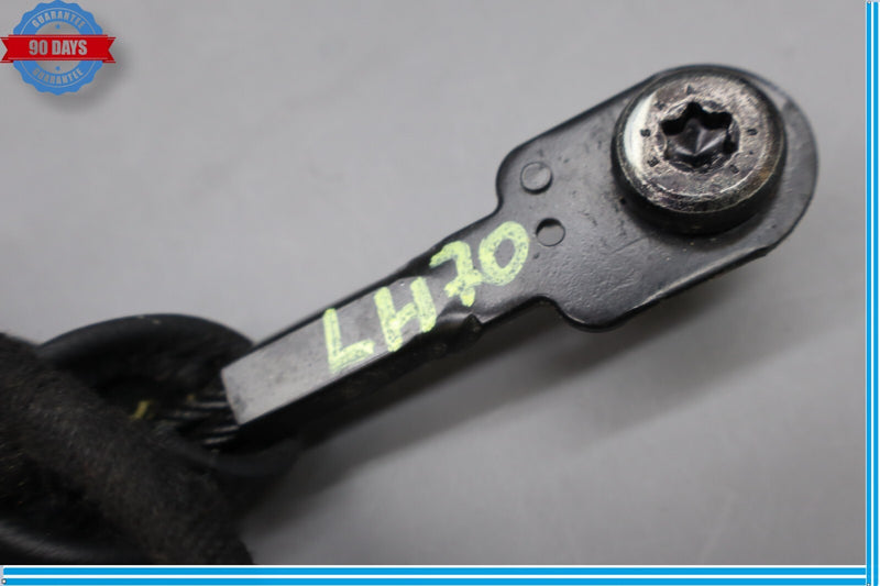 Load image into Gallery viewer, 14-22 Maserati Quattroporte M156 Front Left Driver Side Seat Belt Buckle Oem