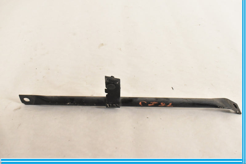 Load image into Gallery viewer, MERCEDES R230 SL-CLASS ENGINE CENTER RADIATOR CORE SUPPORT BRACE
