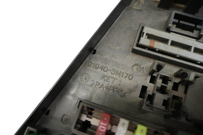 Load image into Gallery viewer, 09-12 Hyundai Genesis Equus Fusebox Fuse Box Relay Module Unit 919403M170 Oem