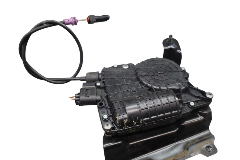 Load image into Gallery viewer, 10-17 BMW 535i GT F07 Front Left Driver Side Door Soft Close Actuator Oem