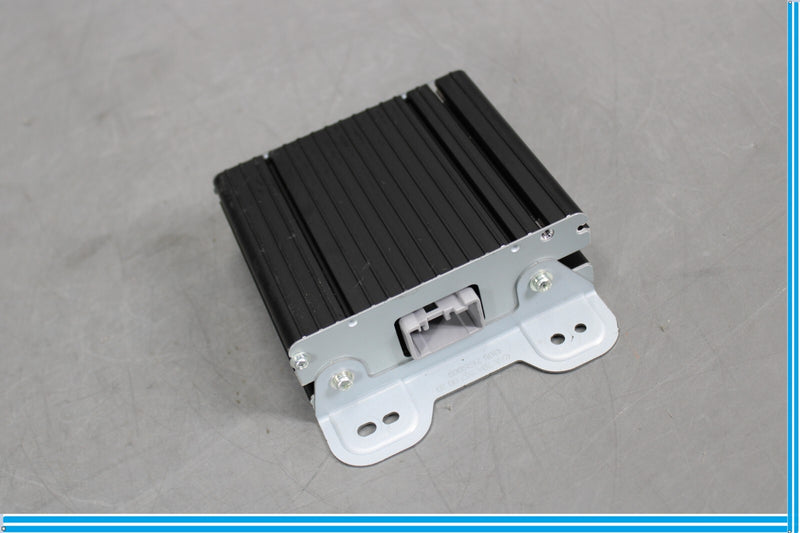 Load image into Gallery viewer, 06-13 Mercedes X164 GL450 R350 ML350 Power Inverter Module 2049820020 Oem