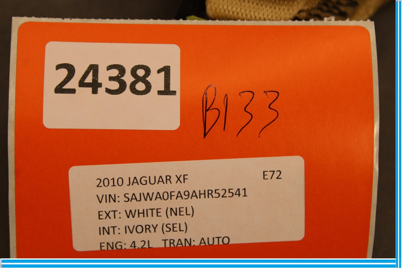 Load image into Gallery viewer, 09-12 Jaguar XF XFR X250 Rear Right Or Left Center Seat Belt Buckle Oem