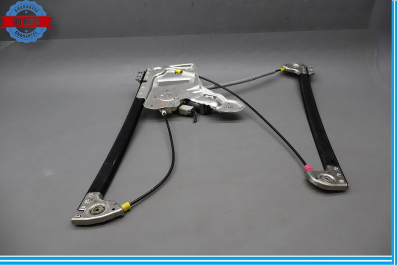 Load image into Gallery viewer, 10-12 Range Rover L322 Front Right Side Door Power Window Regulator W/ Motor Oem
