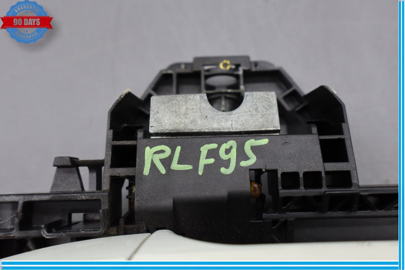 Load image into Gallery viewer, 08-11 Mercedes W204 C300 C350 Rear Left Side Exterior Door Handle Oem