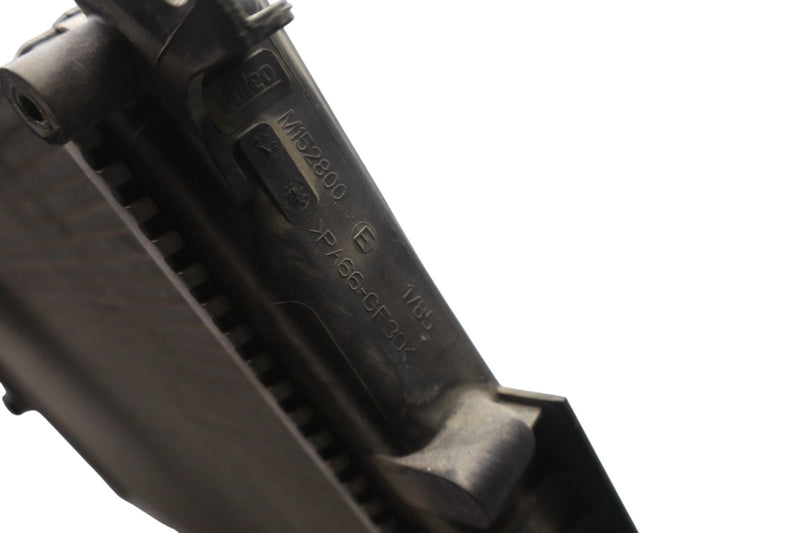 Load image into Gallery viewer, 14-21 BMW I01 i3 i3s Engine Water Cooling Coolant Radiator Assembly 8672107 Oem
