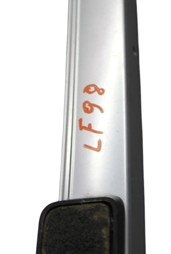 Load image into Gallery viewer, 11-17 Volkswagen Touareg Left Side Roof Rail Rack Luggage Carrier Molding Oem