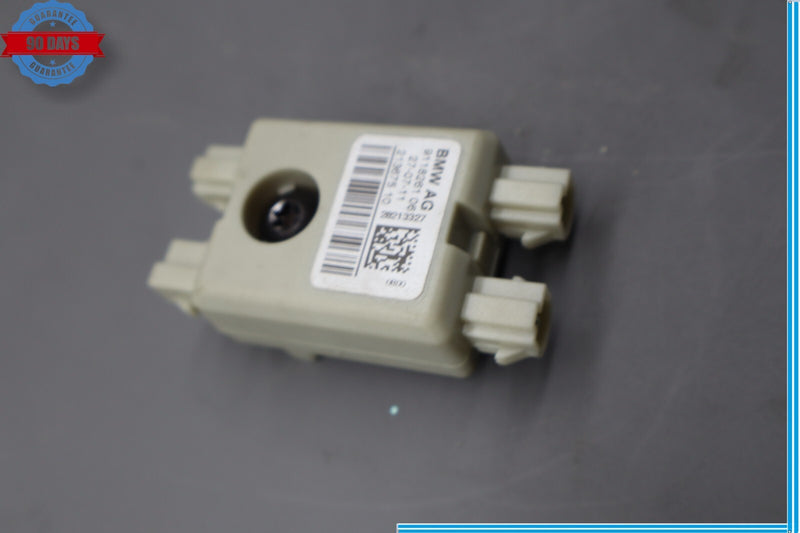 Load image into Gallery viewer, 09-15 BMW 750Li F01 F02 Radio Antenna Signal Trap Circuit Module Unit Oem