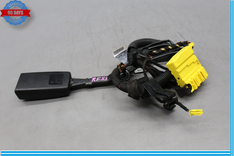 Load image into Gallery viewer, 10-16 Porsche Panamera Front Right Passenger Side Seat Belt Buckle Oem