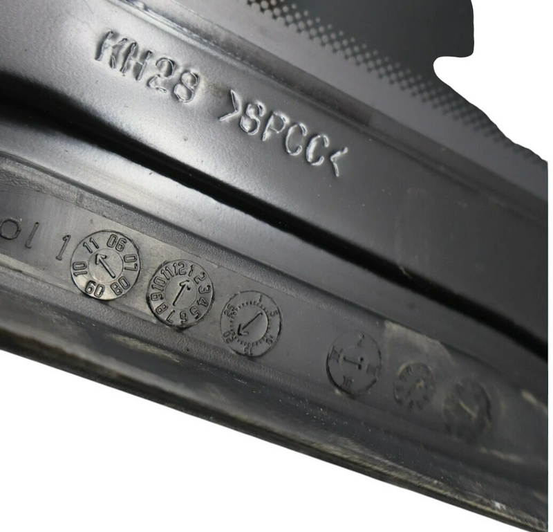 Load image into Gallery viewer, 11-16 Hyundai Equus Sun Roof Sunroof Window Moonroof Glass 81610-3M001 Oem