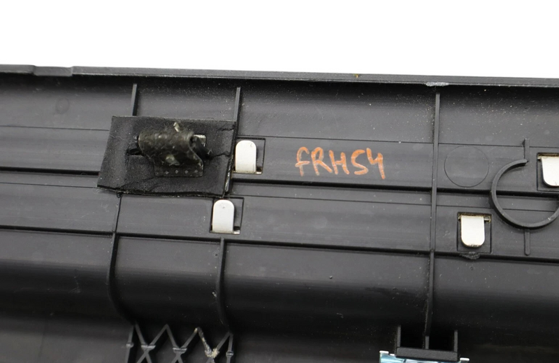 Load image into Gallery viewer, 11-16 Hyundai Equus Front Right Side Door Sill Scuff Plate Trim 858813N500 Oem