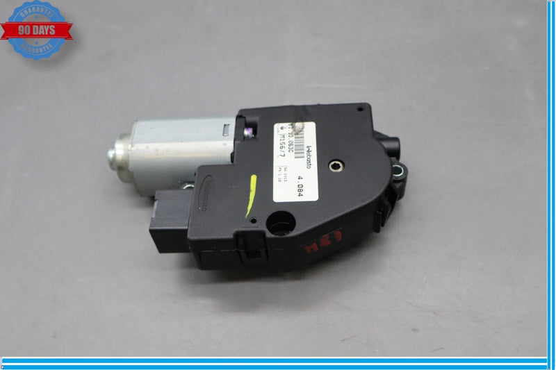 Load image into Gallery viewer, 14-24 Maserati Quattroporte SQ4 M156 Sunroof Sun Roof Motor 673000063 Oem