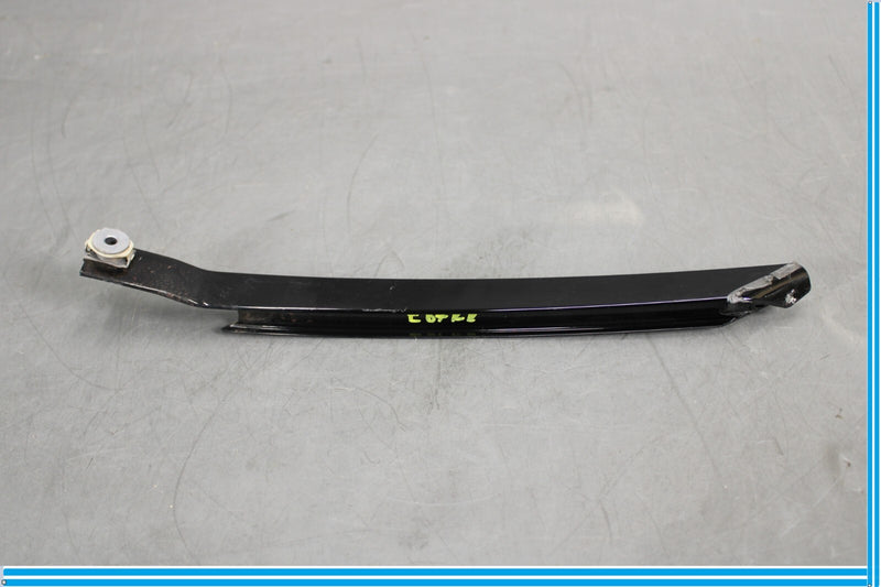 Load image into Gallery viewer, 10-16 Mercedes E350 E550 Rear Right Quarter Glass Division Bar Molding Oem