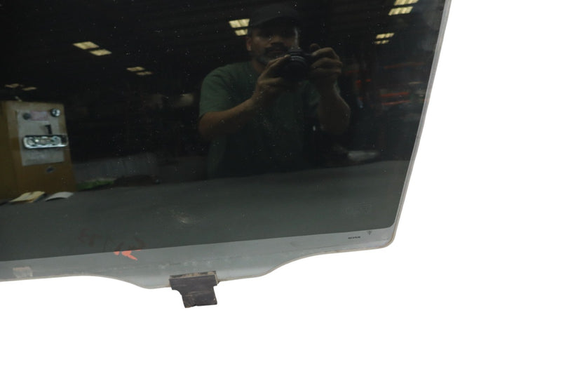 Load image into Gallery viewer, 11-18 Porsche Cayenne Turbo 958 Front Left Driver Side Door Window Glass Oem