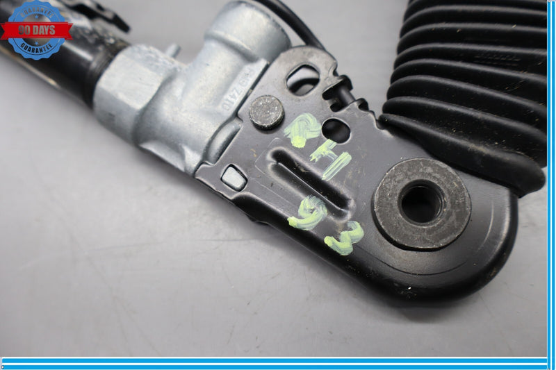 Load image into Gallery viewer, 11-16 BMW 535i GT xDrive Front Right Passenger Side Seatbelt Seat Belt Buckle Oe