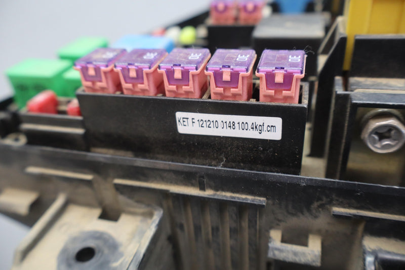 Load image into Gallery viewer, 09-12 Hyundai Genesis Equus Fusebox Fuse Box Relay Module Unit 919403M170 Oem