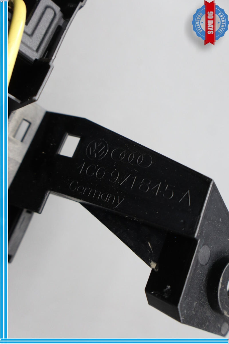 Load image into Gallery viewer, 12-18 Audi A7 A7 Quattro S6 Rear Trunk Engine Fuse Box Rely Junction Fusebox Oem