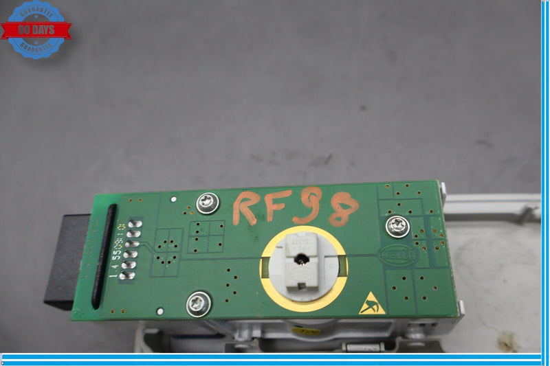 Load image into Gallery viewer, 11-14 Volkswagen VW Touareg Rear Right Passenger Side Interior Dome Light Oem