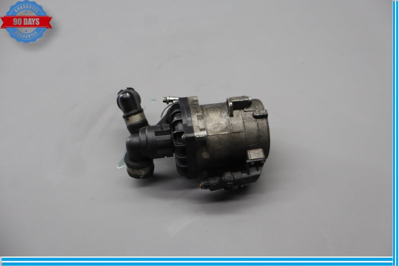 Load image into Gallery viewer, 09-13 BMW 750i F01 F02 Engine Auxiliary Coolant Water Pump 7566335 Oem