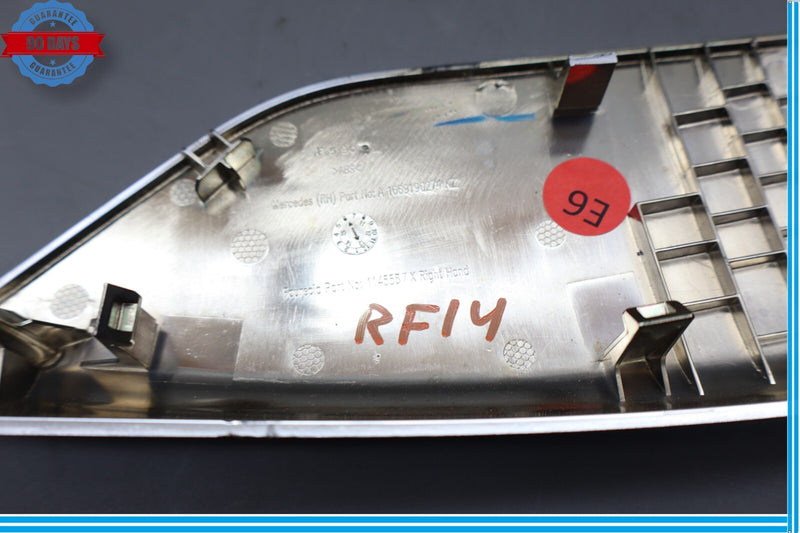 Load image into Gallery viewer, 13-19 Mercedes GL450 GL550 X166 Front Right Side Seat Outer Panel Molding Oem