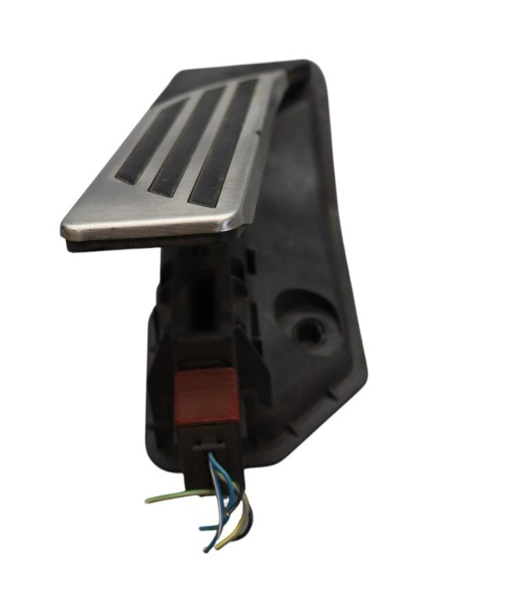 Load image into Gallery viewer, 17-23 Alfa Romeo Giulia Gas Accelerator Throttle Foot Pedal 20330479 Oem