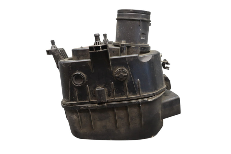 Load image into Gallery viewer, 14-17 Maserati Ghibli Right Side Engine Air Intake Filter Black 70552746 Oem