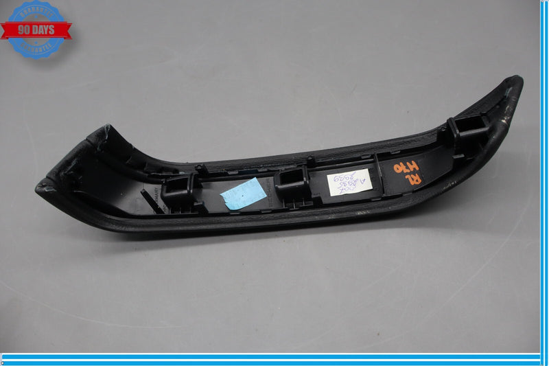 Load image into Gallery viewer, 14-19 Maserati Ghibli Quattroporte Rear Left Side Door Panel Handle Cover Trim