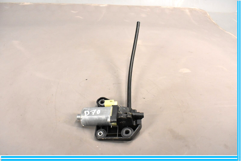 Load image into Gallery viewer, 09-15 BMW 750i F01 F02 F10 Rear Right Passenger Door Window Sun Shade Motor Oem