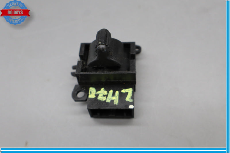 Load image into Gallery viewer, 14-19 Maserati Ghibli Quattroporte Front Left Side Seat Switch Control Oem