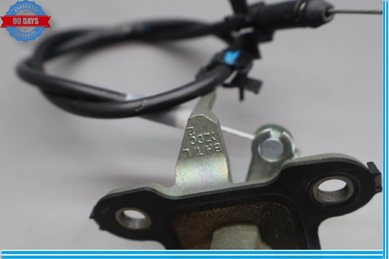 Load image into Gallery viewer, 09-14 Hyundai Equus Genesis Rear Trunk Lid Lock Cylinder Switch 81250-3MA00 Oem