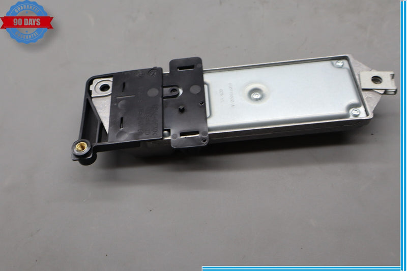Load image into Gallery viewer, 09-15 BMW 750Li F01 F02 Front Left Seat Belt Retractor Control Module Oem