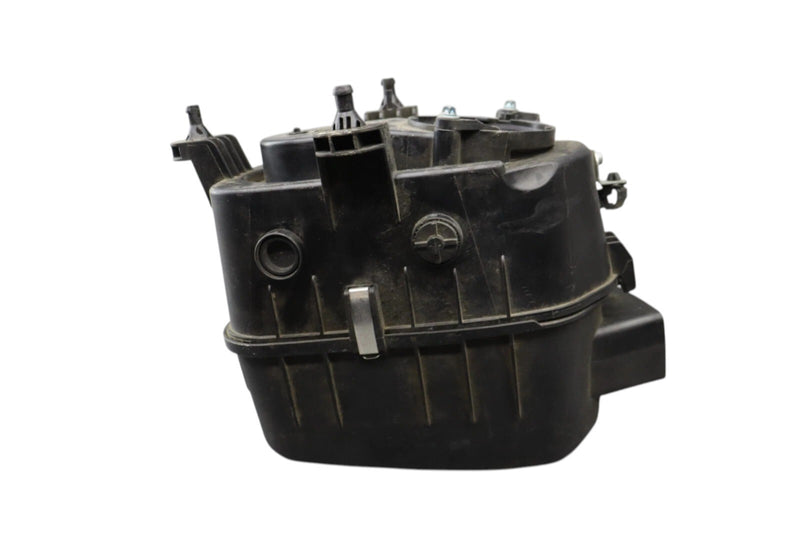 Load image into Gallery viewer, 14-21 Maserati Ghibli Right Side Engine Air Cleaner Housing Filter Box Oem