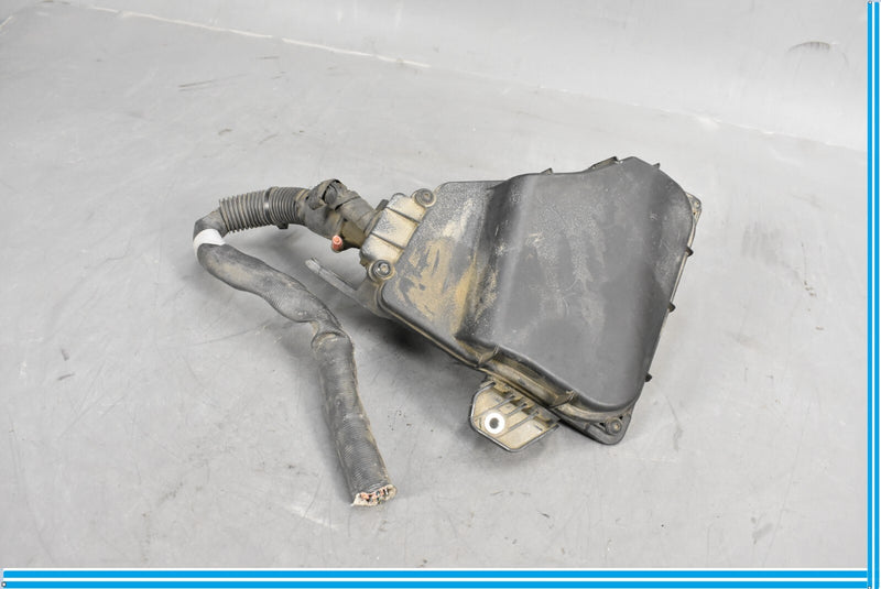 Load image into Gallery viewer, 11-18 Audi S8 A8 Quattro Engine Compartment Fuse Relay Housing Box W/ Cover Oem