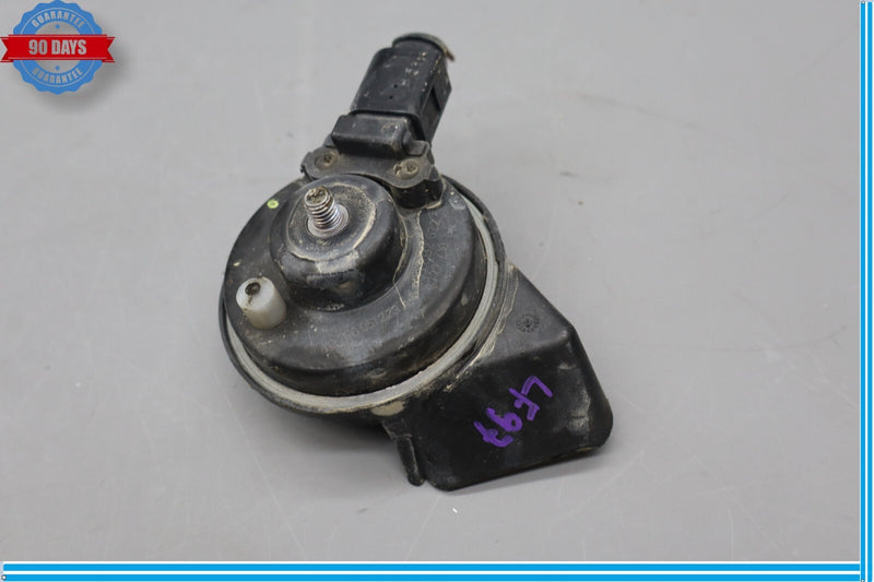 Load image into Gallery viewer, 11-17 Volkswagen VW Touareg Anti Theft Alarm Horn Siren Hight Note Tune Oem