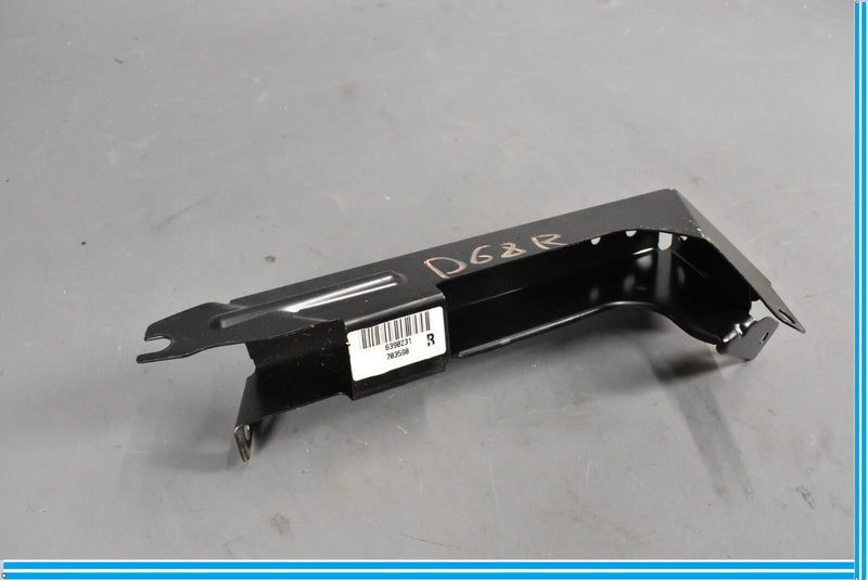 Load image into Gallery viewer, 05-11 Mercedes SLK280 SLK350 Rear Right Side Quarter Panel Mount Bracket Oem