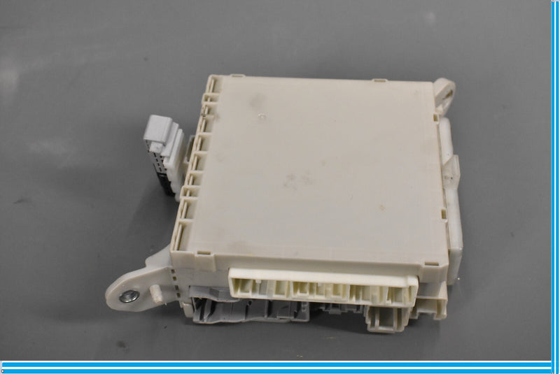 Load image into Gallery viewer, 07-09 Lexus LS460 Front Left Driver Side Lower Fuse Junction Box 8273050150 Oem
