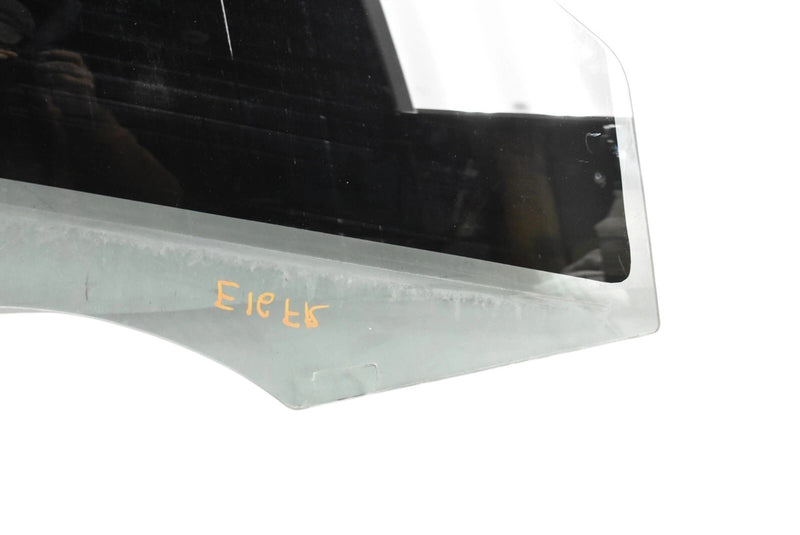 Load image into Gallery viewer, 14-18 Mercedes CLA250 Front Right Passenger Side Door Window Auto Glass Oem