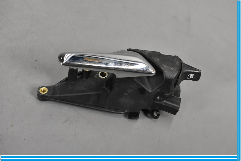 Load image into Gallery viewer, 90-95 Mercedes SL300 SL500 Right Side Interior Door Handle Oem