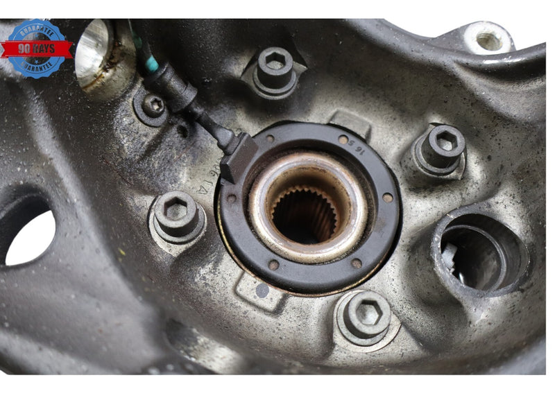 Load image into Gallery viewer, 06-10 Maserati Quattroporte M139 Rear Right Side Wheel Spindle Knuckle Hub Oem