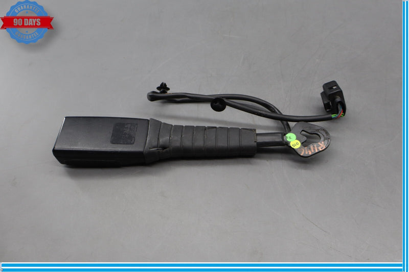 Load image into Gallery viewer, 11-17 Volkswagen Touareg Front Right Side Seat Belt Seatbelt Buckle Oem