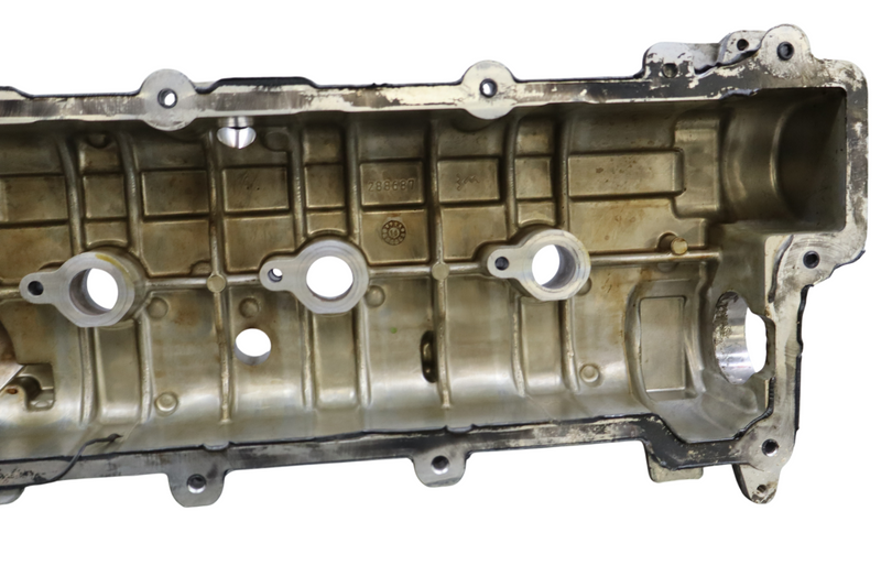Load image into Gallery viewer, 14–17 Maserati Ghibli Left Side Cylinder Head Rocker Valve Cover 288687 Oem