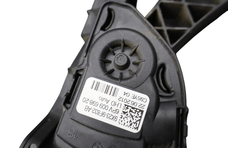 Load image into Gallery viewer, 10-15 Jaguar XF XFR Gas Air Engine Accelerator Pedal w/ Pad 9X239F832AB Oem