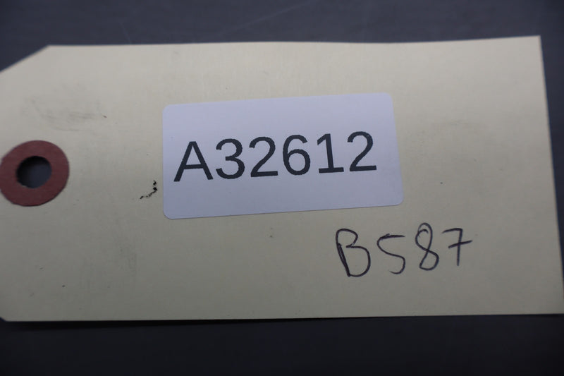 Load image into Gallery viewer, 12-16 BMW 320i 328i 428i Radiator Cooling Fan Upper Bracket Cover Sealing Oem